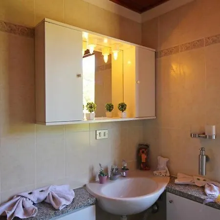 Apartment Three-room Near Sea *